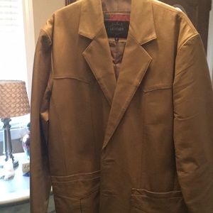 Men’s tan leather jacket